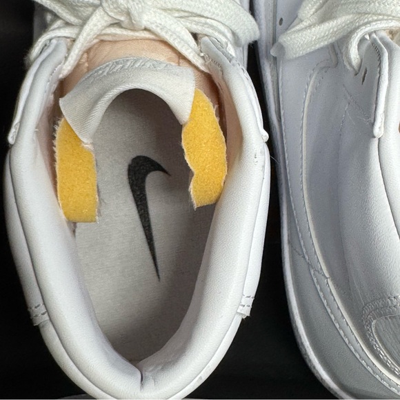 Nike Blazer '77 Vintage Women’s Size 8 Mid Triple White CZ1055-117 NEW - Picture 13 of 16